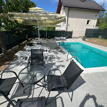 House Apartment Azra ซาราเยโว ภายนอก รูปภาพ