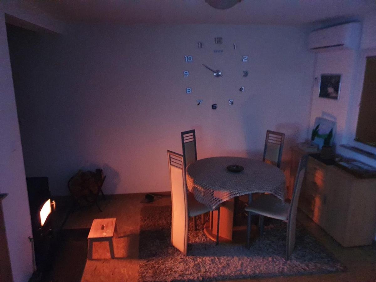 House Apartment Azra ซาราเยโว ภายนอก รูปภาพ