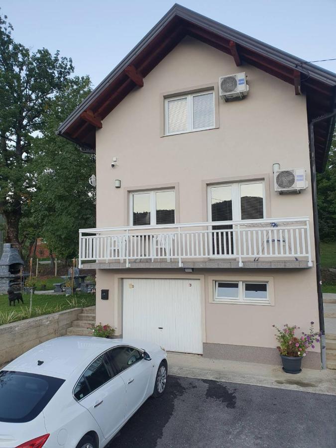 House Apartment Azra ซาราเยโว ภายนอก รูปภาพ