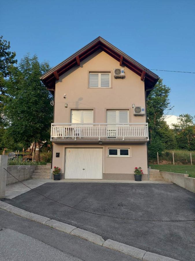 House Apartment Azra ซาราเยโว ภายนอก รูปภาพ