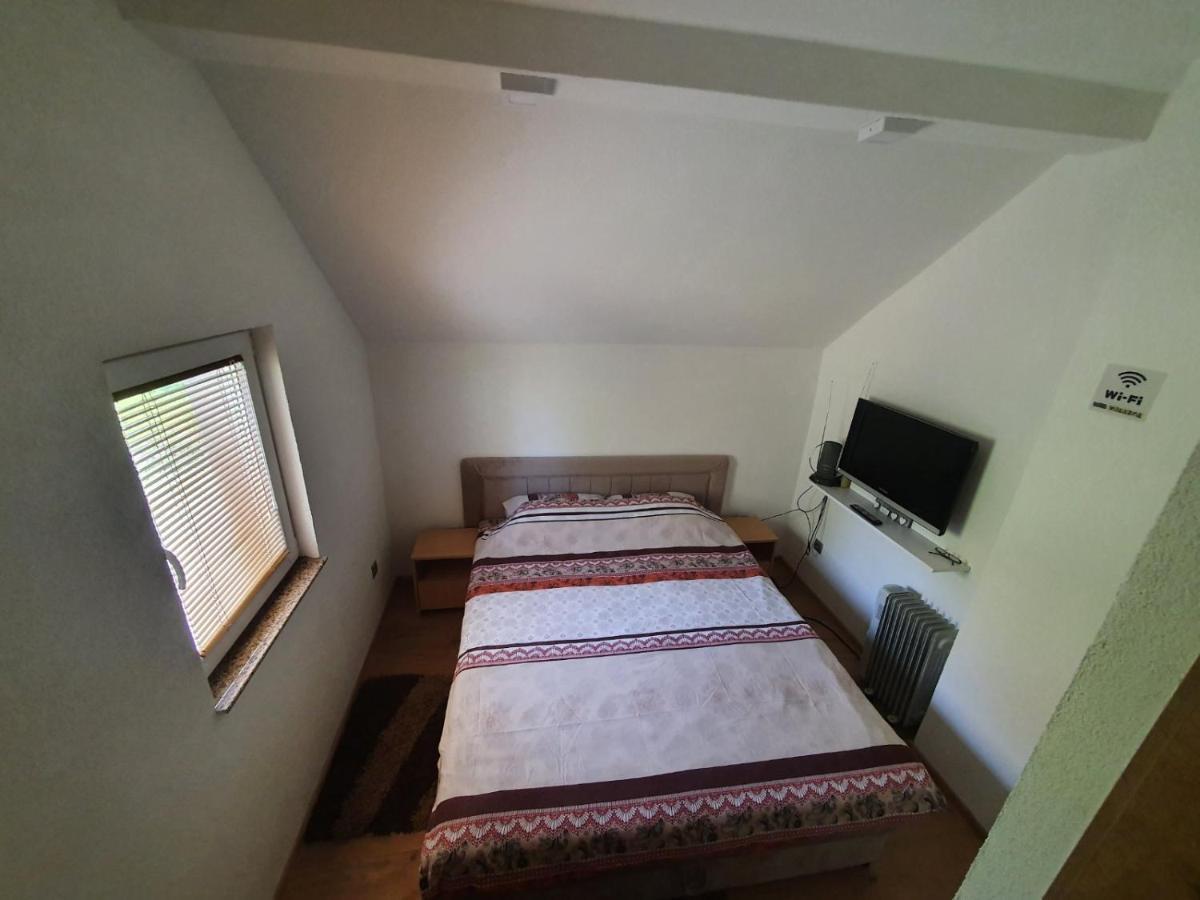 House Apartment Azra ซาราเยโว ภายนอก รูปภาพ