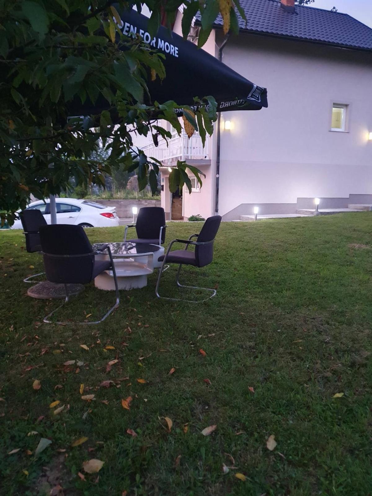 House Apartment Azra ซาราเยโว ภายนอก รูปภาพ