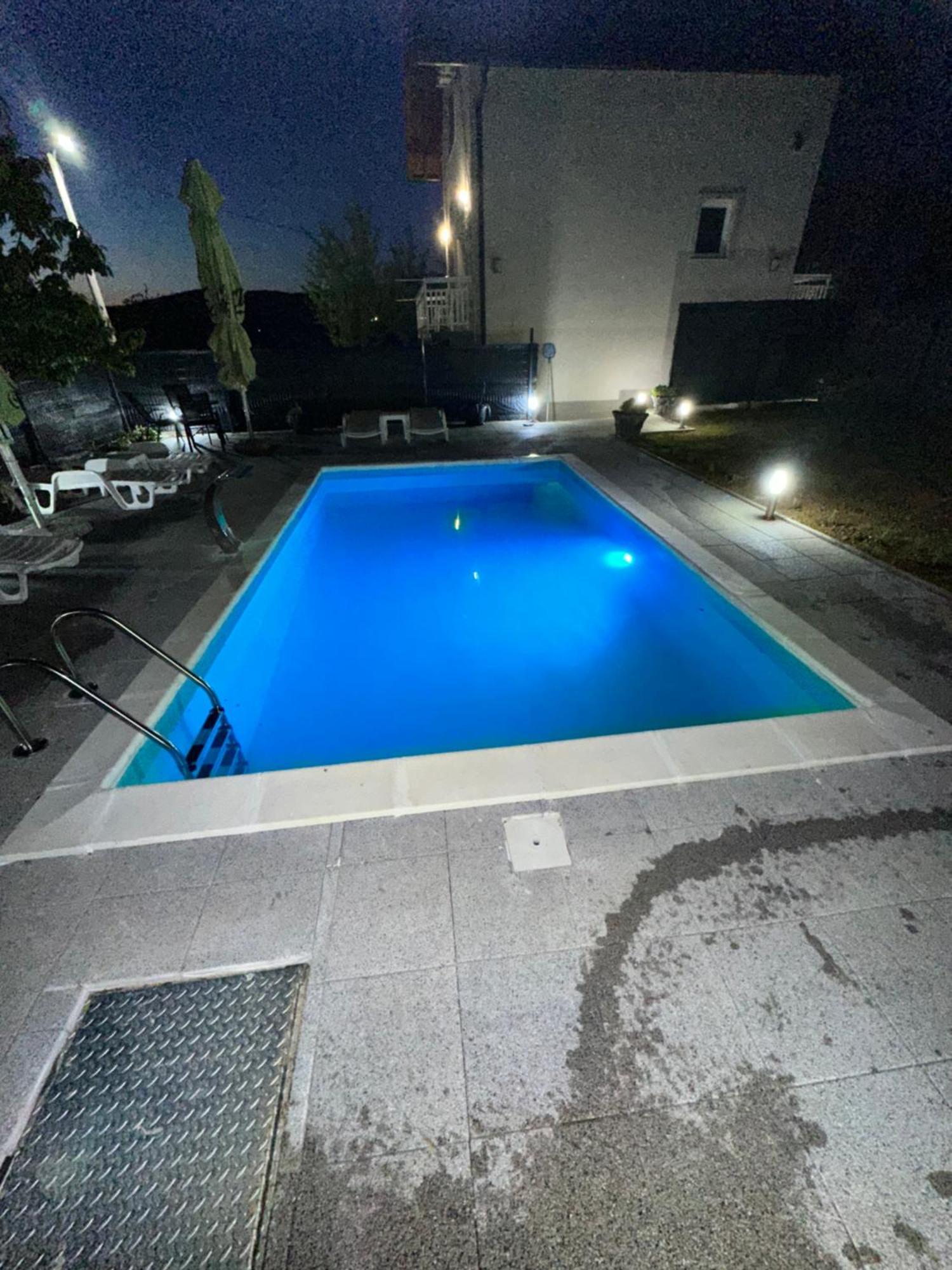 House Apartment Azra ซาราเยโว ภายนอก รูปภาพ